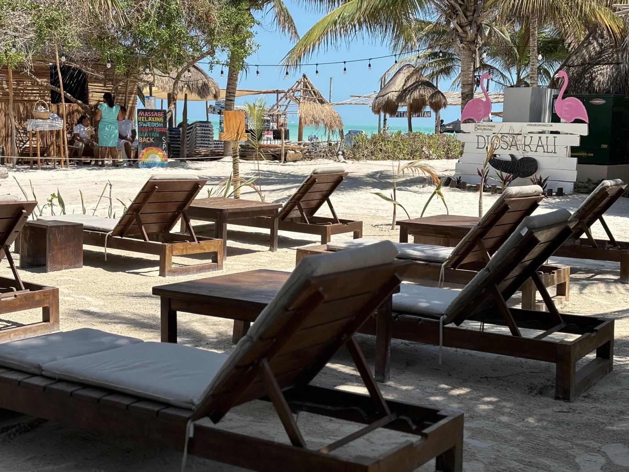 La Diosa Kali Beach Front Hotel Isla Holbox Bagian luar foto